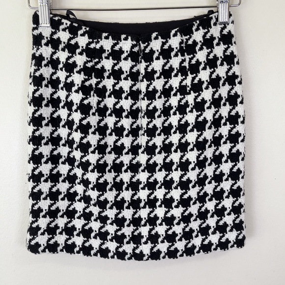 L'AGENCE Livia Houndstooth Mini Skirt - Picture 13 of 13